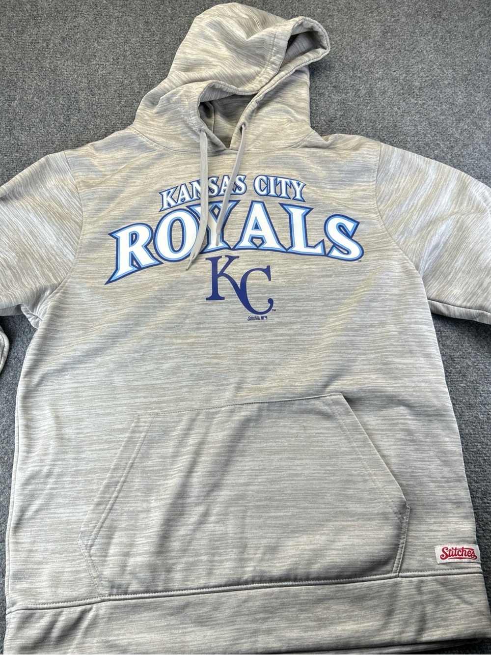 Stitches Kansas City Royals Light Gray Pullover Hoodie size Medium